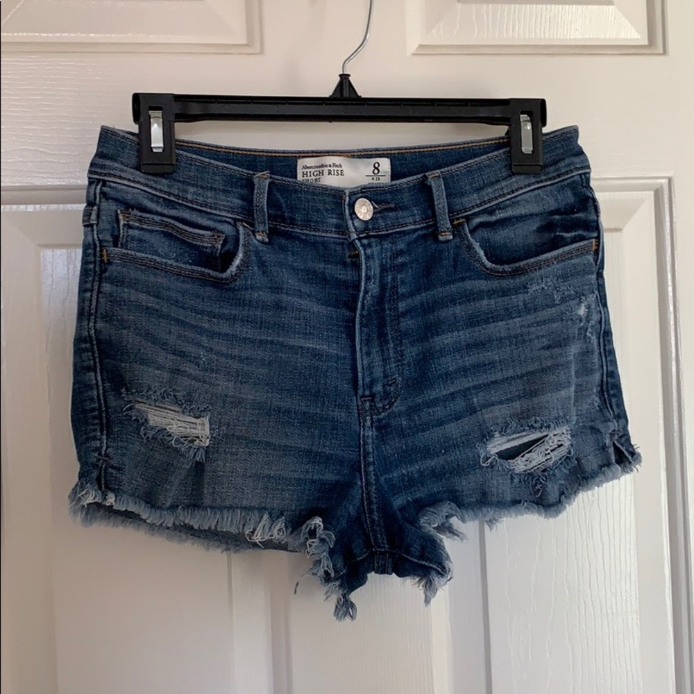 Abercrombie & Fitch high rise distressed short